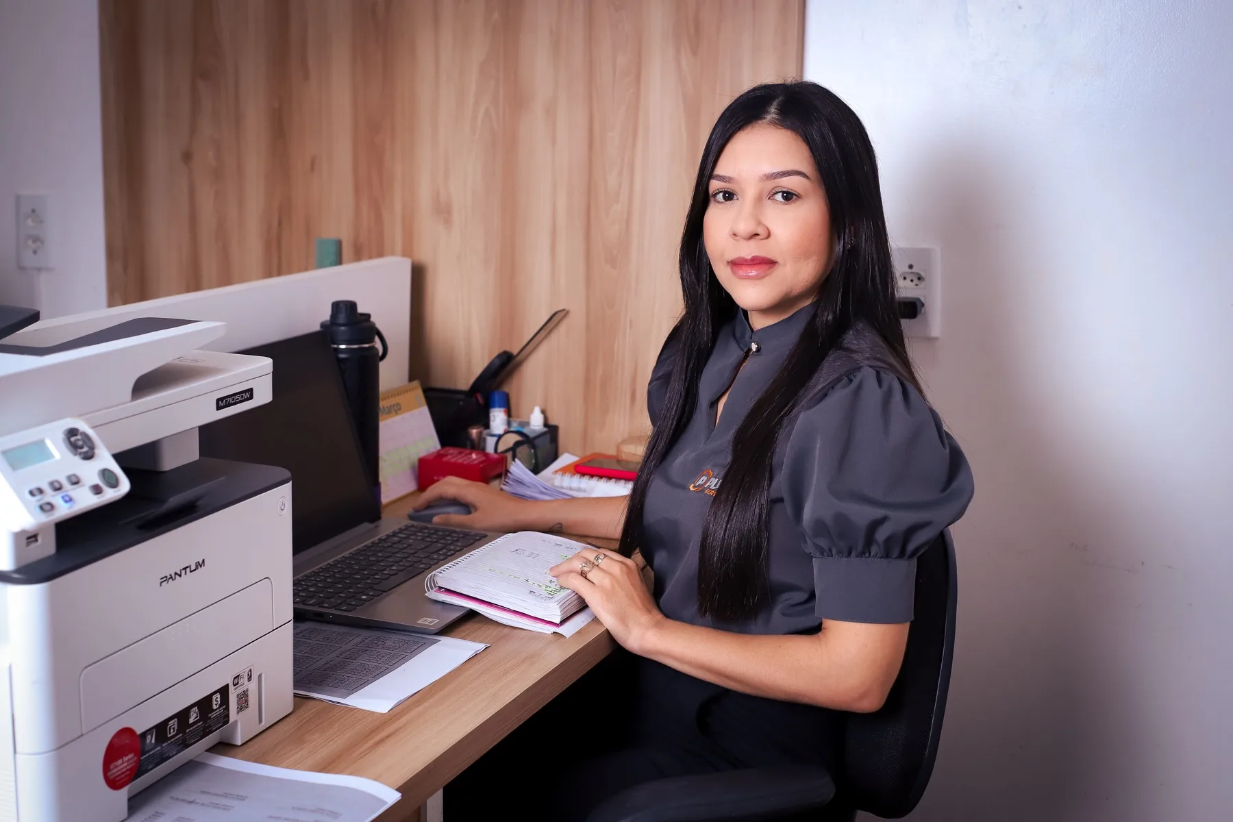 Equipe administrativa da Plata no escritório em Fortaleza